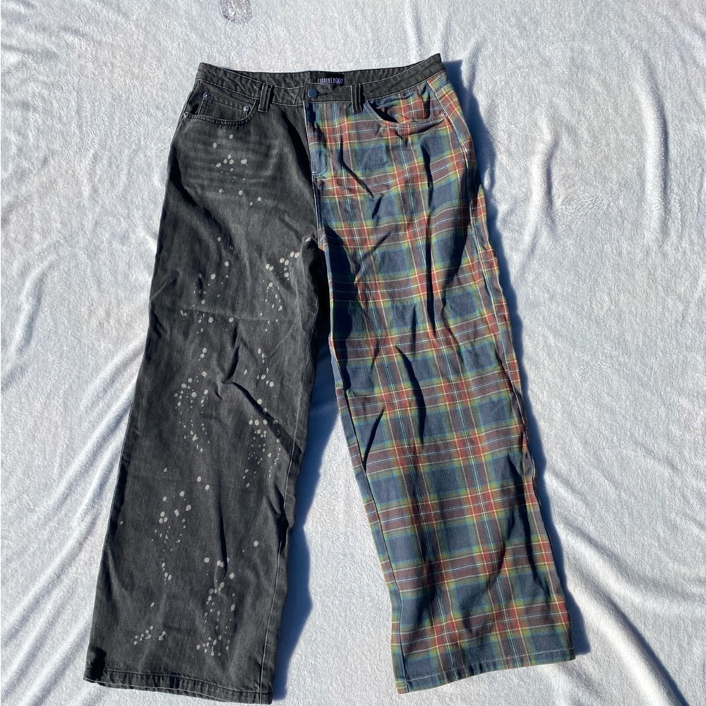 i’m selling a 1X pair of Current Mood pants. Never Worn